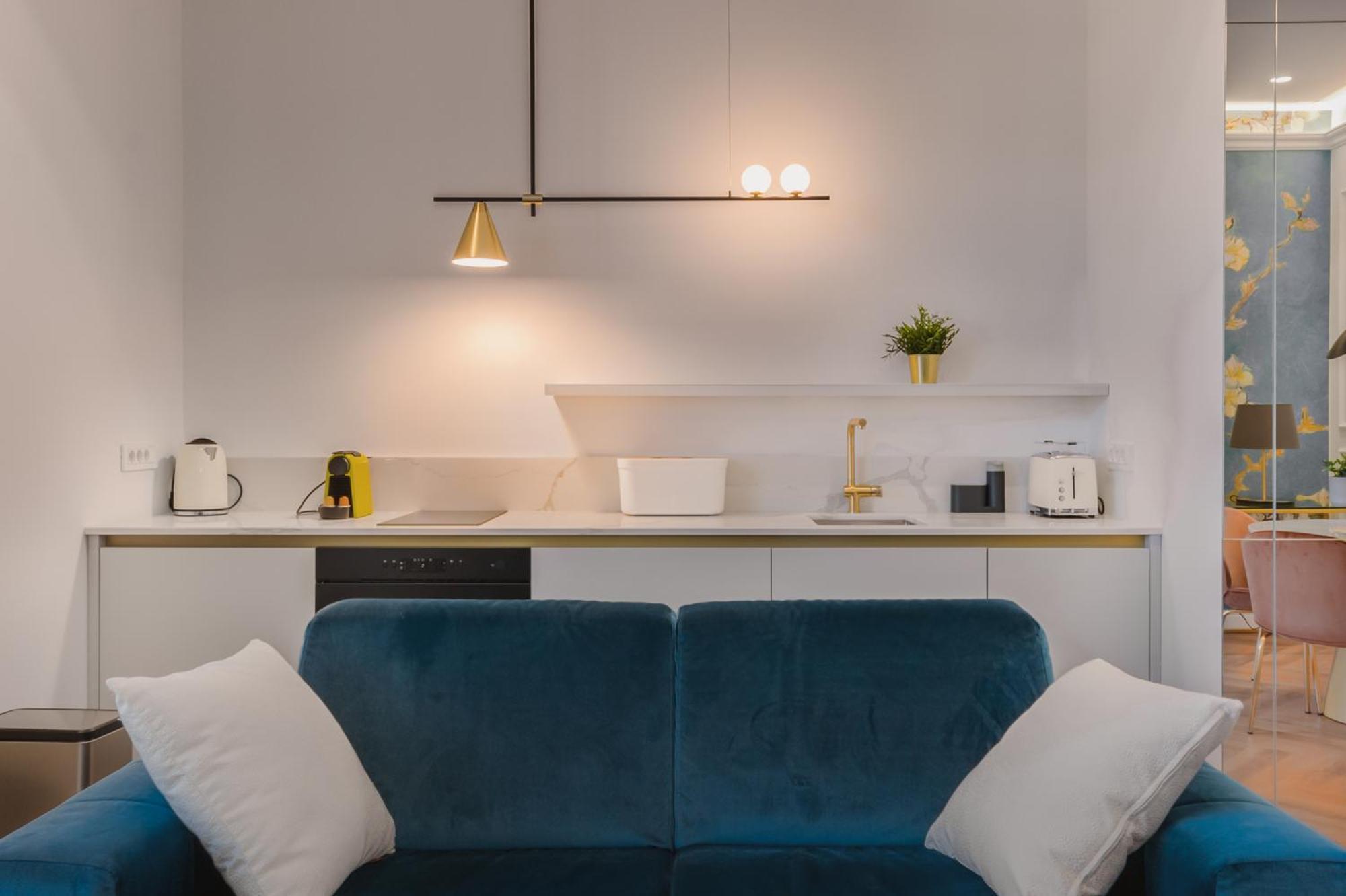 Grand Apartments Загреб Экстерьер фото