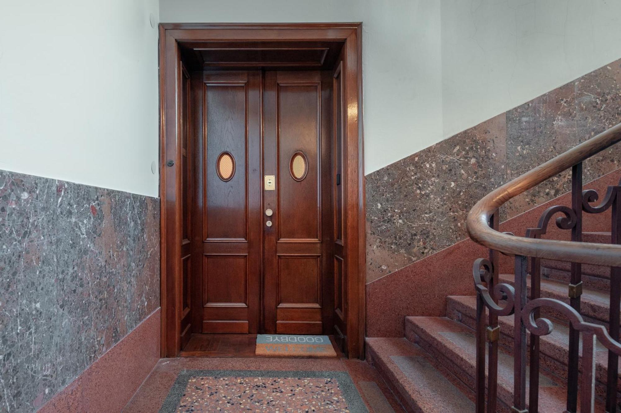Grand Apartments Загреб Экстерьер фото